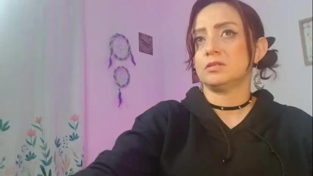 Image 2 of catalinamommyx Stream on Chaturbate on 1 month ago