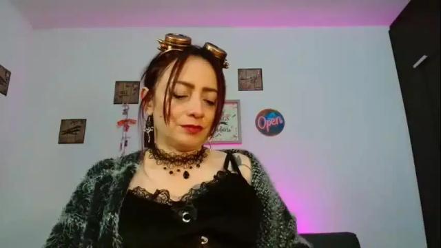 Image 2 of catalinamommyx Stream on Chaturbate on 1 month ago