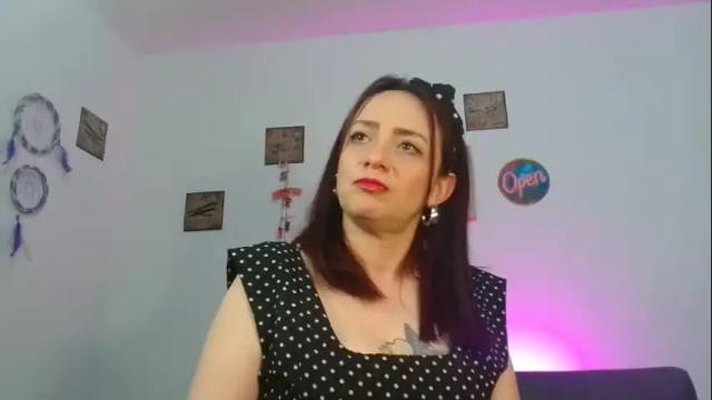 Image 11 of catalinamommyx Stream on Chaturbate on 1 month ago
