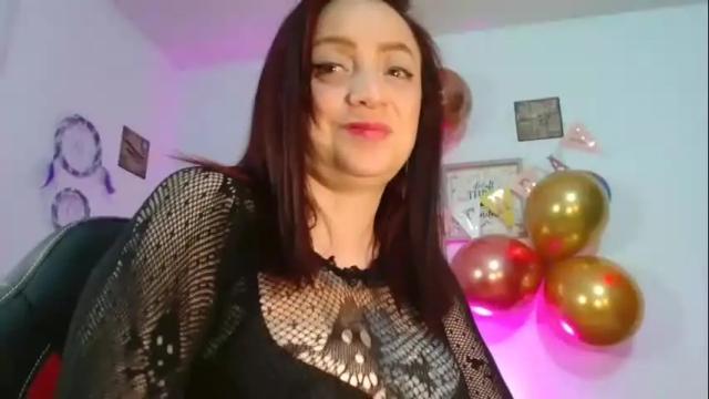 Image 12 of catalinamommyx Stream on Chaturbate on 28 days ago