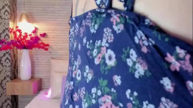 Image 2 of catalinnathompson Stream on Chaturbate on 5 months ago