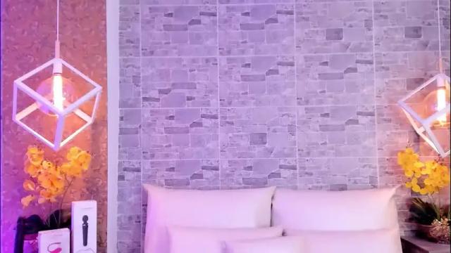 Image 7 of catalinnathompson Stream on Chaturbate on 9 days ago