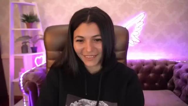 Image 12 of caterine_elli Stream on Chaturbate on 20 months ago