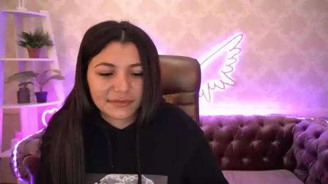 Image 3 of caterine_elli Stream on Chaturbate on 20 months ago