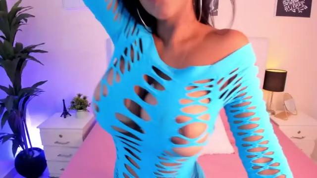 Image 8 of caterinezapataa Stream on Chaturbate on 18 months ago