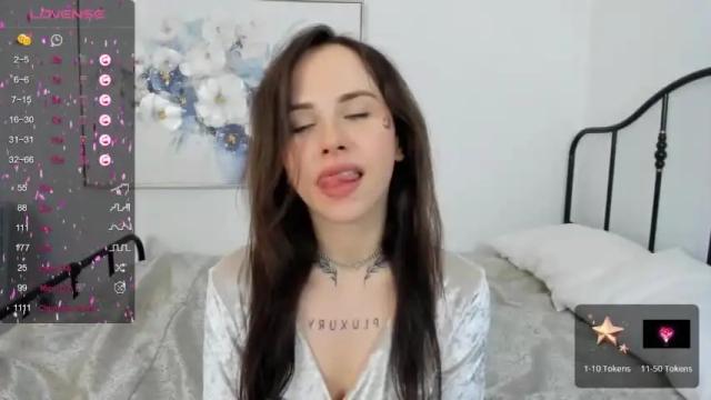 Image 10 of catherinevelez Stream on Chaturbate on 18 months ago