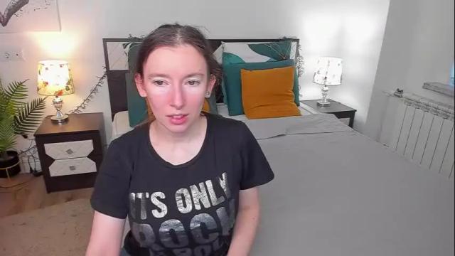 Image 2 of catherinewalls Stream on Chaturbate on 1 month ago
