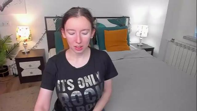 Image 3 of catherinewalls Stream on Chaturbate on 1 month ago