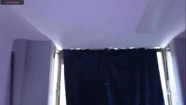 Image 4 of catherinstone Stream on Chaturbate on 18 days ago