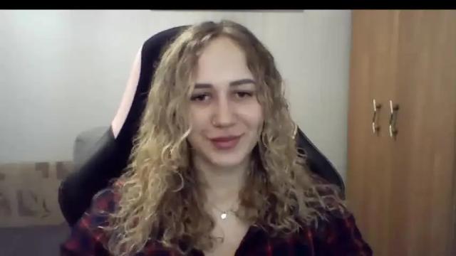 Image 2 of catrinbeauty Stream on Chaturbate on 14 months ago