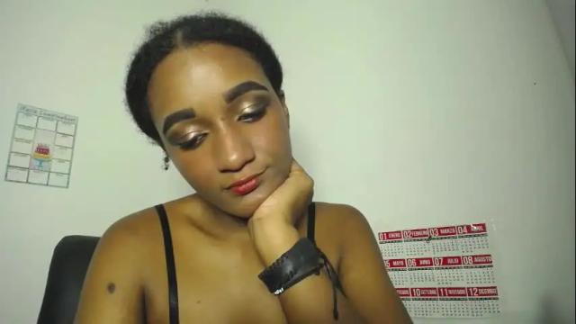 Image 2 of cattleya_hotgirl Stream on Chaturbate on 5 months ago