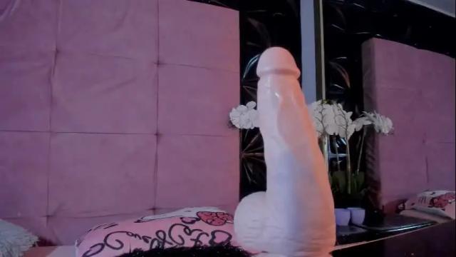 Image 12 of cattleya_jensen Stream on Chaturbate on 27 days ago