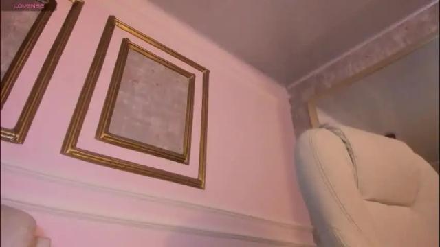 Image 4 of cattleya_jensen Stream on Chaturbate on 1 month ago