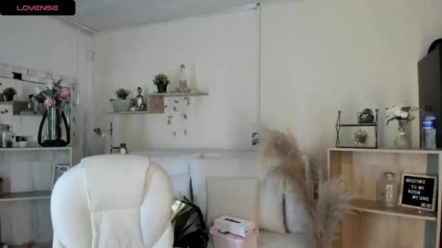 Thumbnail 1, cattleya_monroe's Stream at Chaturbate, 13 months ago