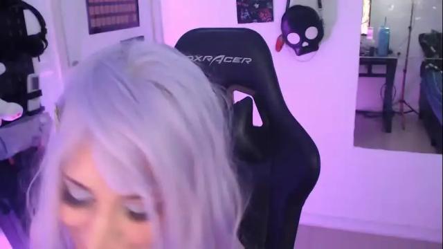 Image 8 of cayra Stream on Chaturbate on 18 days ago