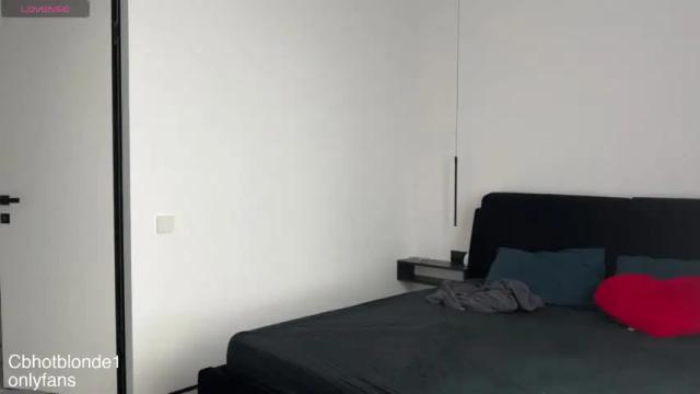 Image 7 of cbhotblonde Stream on Chaturbate on 1 month ago