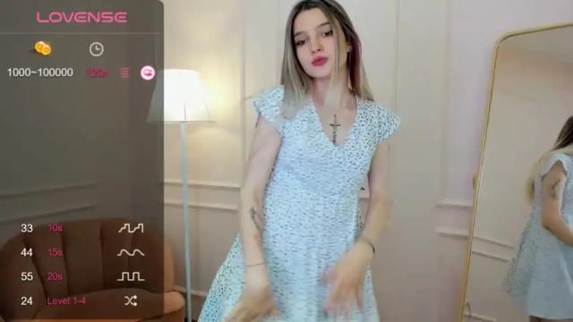 Image 11 of ccrystalixx_ Stream on Chaturbate on 19 months ago