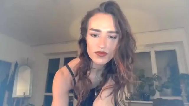 Image 12 of cececunt Stream on Chaturbate on 16 months ago
