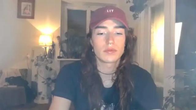 Image 4 of cececunt Stream on Chaturbate on 16 months ago