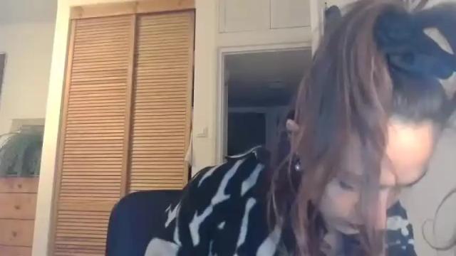 Image 6 of cececunt Stream on Chaturbate on 16 months ago
