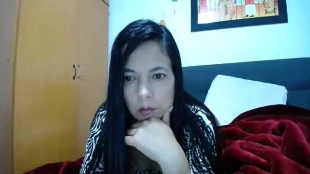 Image 4 of cecihotty4u Stream on Chaturbate on 15 months ago