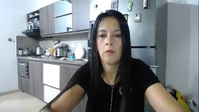 Image 6 of cecihotty4u Stream on Chaturbate on 1 month ago