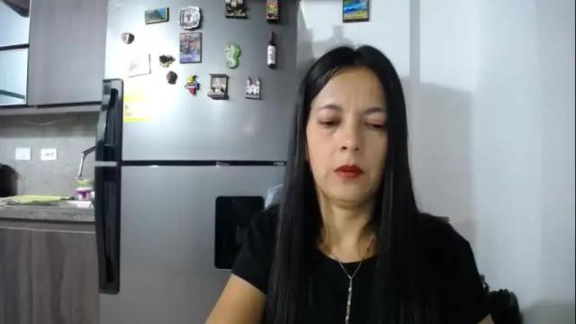 Image 12 of cecihotty4u Stream on Chaturbate on 1 month ago