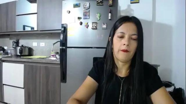 Image 6 of cecihotty4u Stream on Chaturbate on 1 month ago
