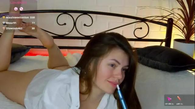 Image 10 of cecillaj Stream on Chaturbate on 1 month ago