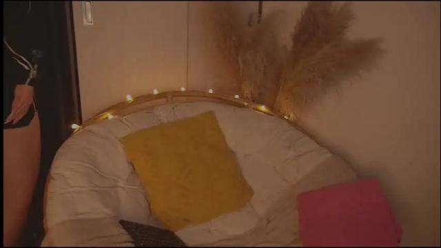 Image 10 of celeste_angel1 Stream on Chaturbate on 16 days ago