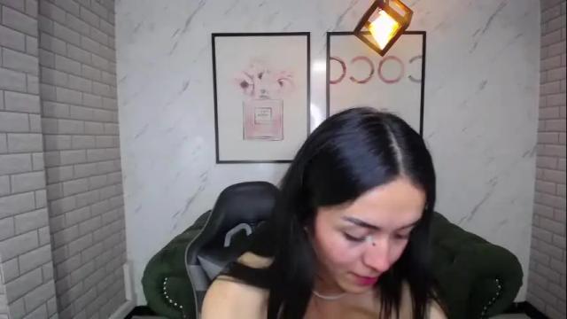 Image 4 of celeste_lee_v Stream on Chaturbate on 1 month ago