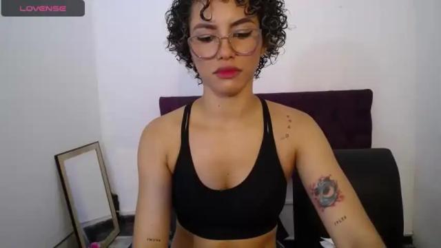 Image 4 of celeste_lovex Stream on Chaturbate on 16 months ago