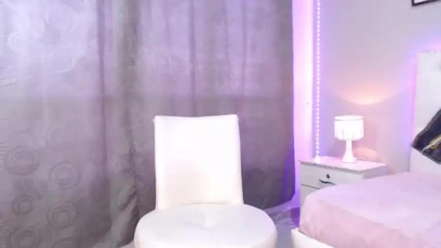 Image 8 of celeste_navarro Stream on Chaturbate on 25 months ago