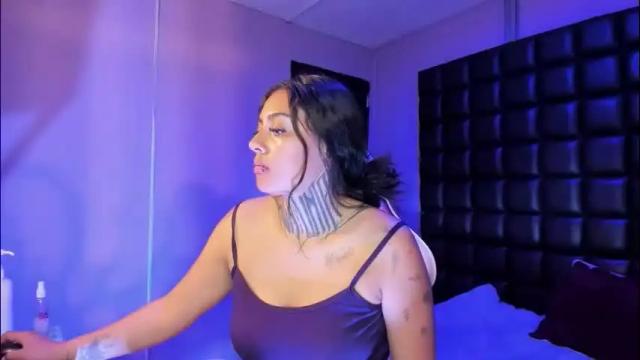 Image 11 of celeste_owen18 Stream on Chaturbate on 2 months ago