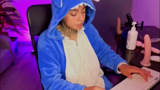 Image 3 of celeste_owen18 Stream on Chaturbate on 1 month ago