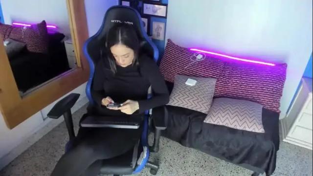 Image 3 of celeste_starsss Stream on Chaturbate on 1 month ago