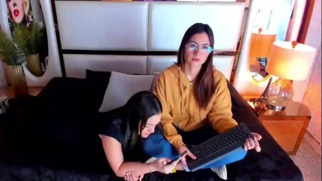 Image 4 of celeste_starsss Stream on Chaturbate on 1 month ago