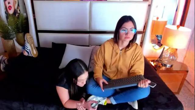 Image 6 of celeste_starsss Stream on Chaturbate on 1 month ago