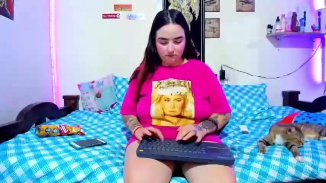Image 4 of celeste_y_pipe Stream on Chaturbate on 12 months ago