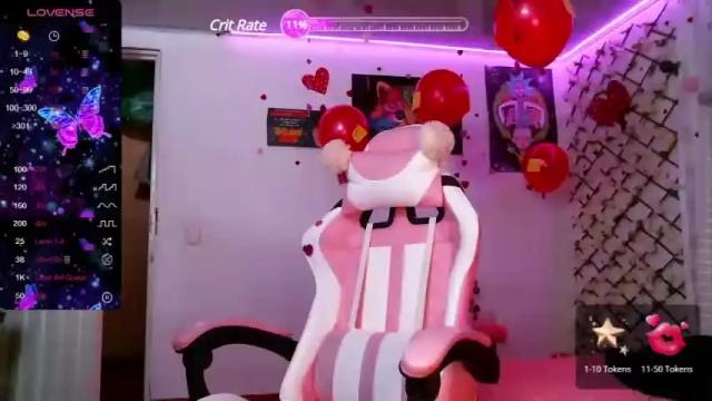 Image 3 of celestebell22 Stream on Chaturbate on 20 months ago