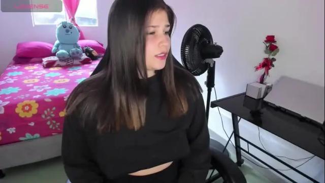 Image 2 of celesteclinton Stream on Chaturbate on 2 months ago