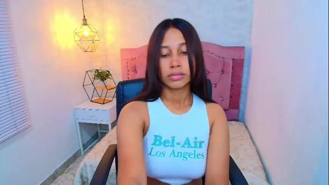 Image 10 of celesteevanss_ Stream on Chaturbate on 1 month ago