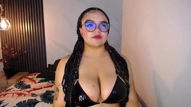 Image 2 of celestemc_26 Stream on Chaturbate on 6 months ago