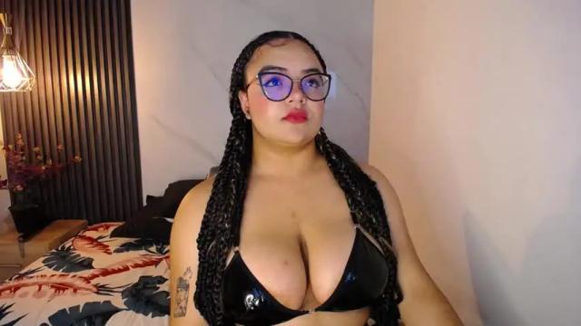 Image 3 of celestemc_26 Stream on Chaturbate on 6 months ago