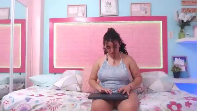 Image 6 of celestepretthy Stream on Chaturbate on 15 months ago