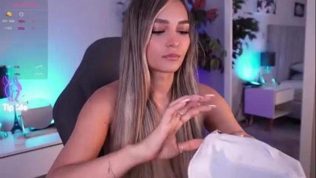 Image 12 of celesterabbit Stream on Chaturbate on 1 month ago