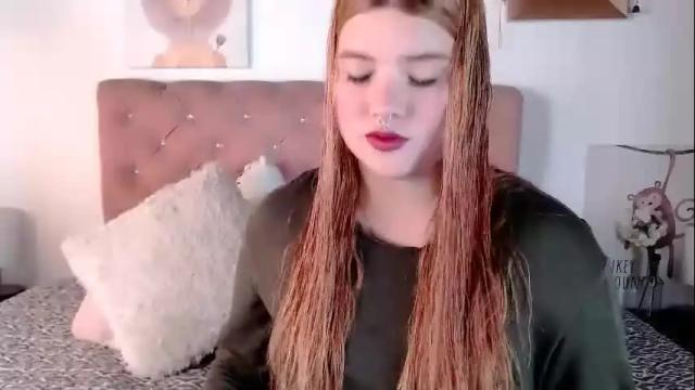 Image 12 of celesteredds Stream on Chaturbate on 1 month ago