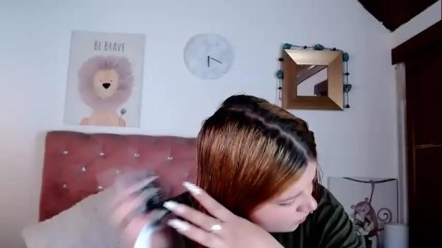 Image 2 of celesteredds Stream on Chaturbate on 1 month ago
