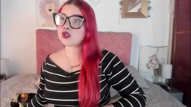 Image 2 of celesteredds Stream on Chaturbate on 2 months ago