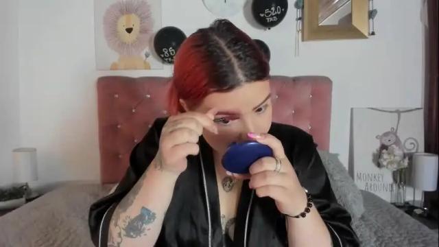 Image 6 of celesteredds Stream on Chaturbate on 1 month ago